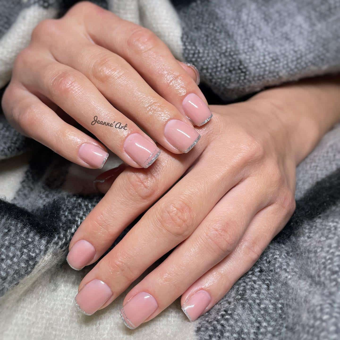 French manucure en gel réalisée par Jeanne'Art