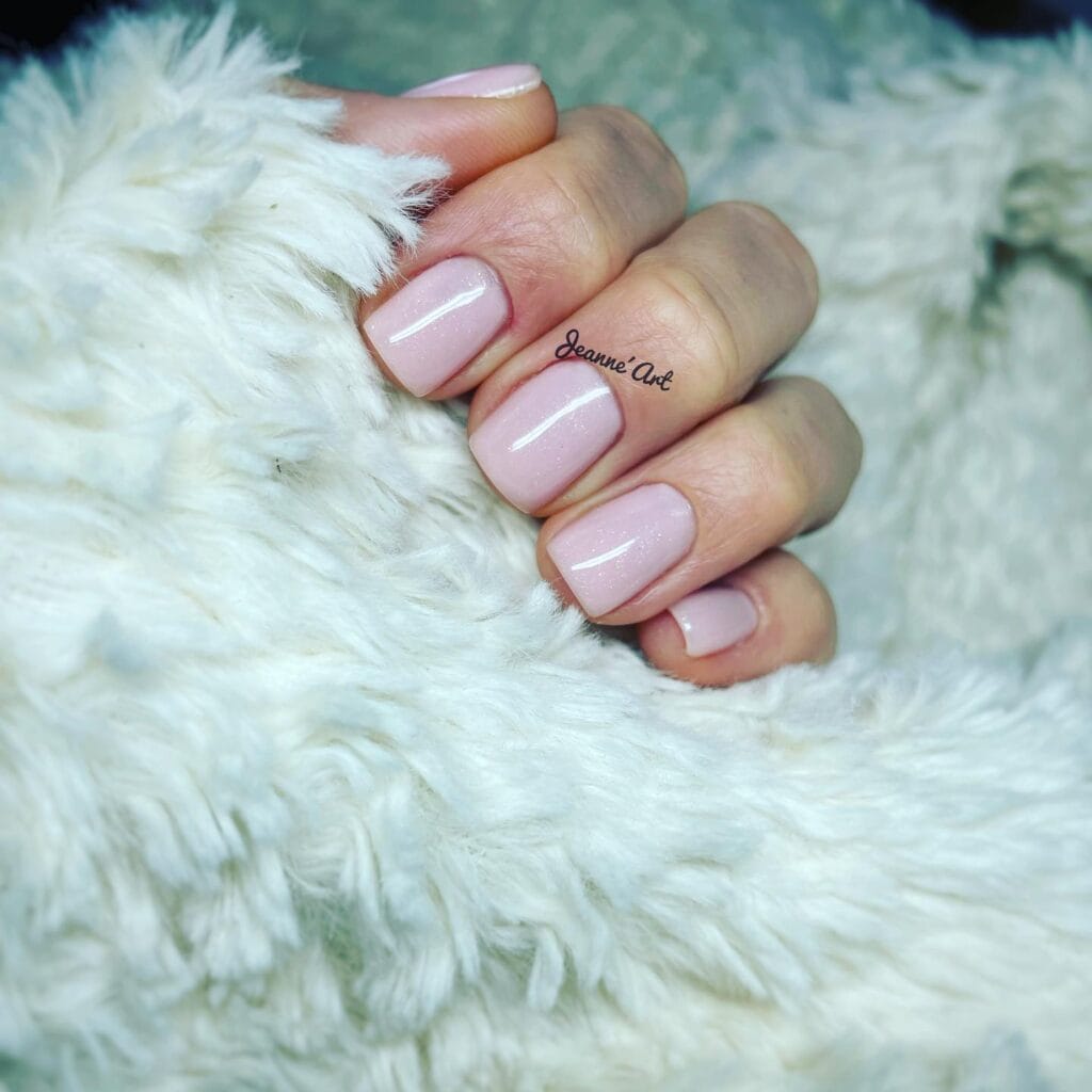 Renfort et vernis semi-permanent réalisés par Jeanne'Art